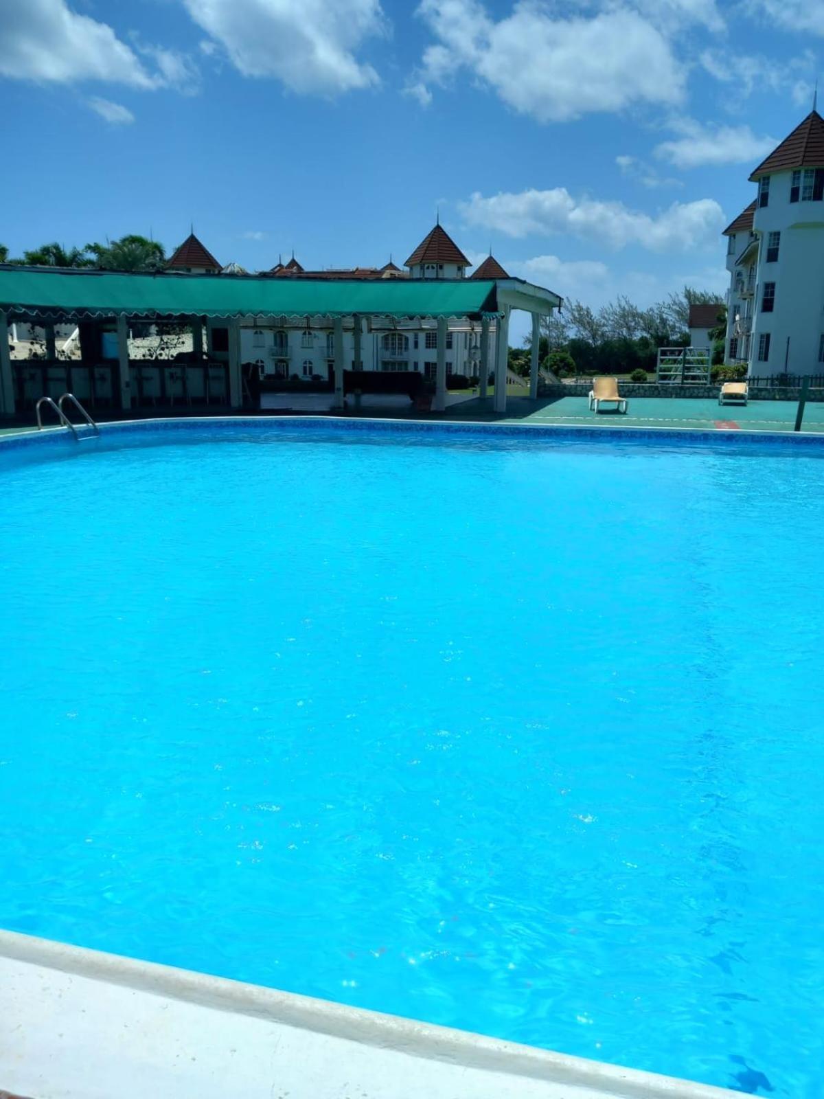 Seacastle Deluxe Studio Montego Bay Exteriör bild